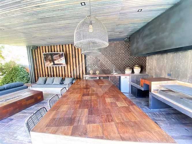 Casa en venta de 5 dorm. en Piedra Roja, Los Bosques Colina