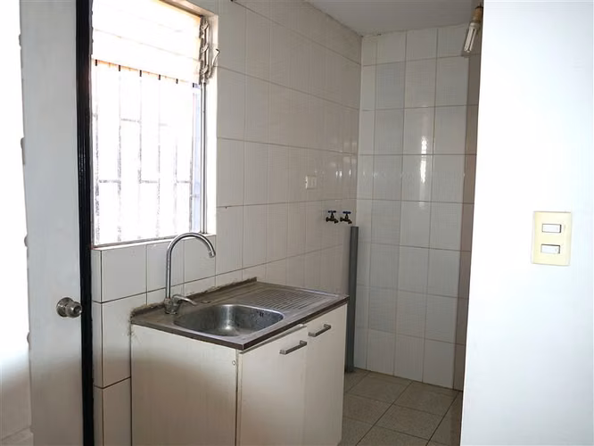 Casa en venta de 2 dorm. 1 baño 1Est 1 Bodega - QUILLOTA