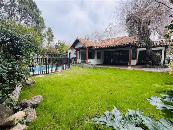Arriendo casa de 3D y 3B en Lo Barnechea Shopping La Dehesa