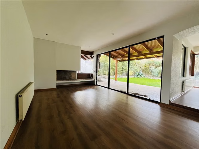 Arriendo casa de 3D y 3B en Lo Barnechea Shopping La Dehesa