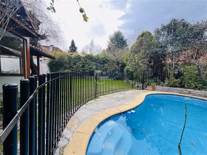 Arriendo casa de 3D y 3B en Lo Barnechea Shopping La Dehesa