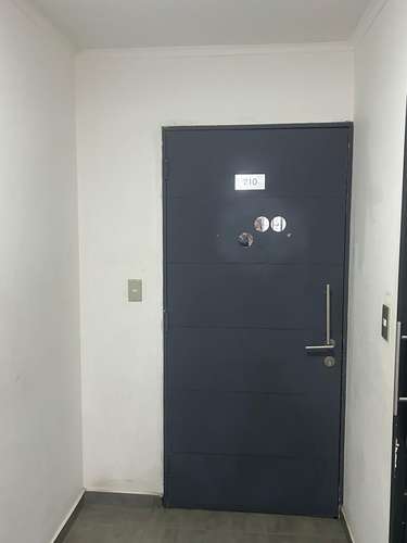  ARRIENDO DE OFICINAS, BOX EN EDIFICIO ARENAS DE AMUNATEGUI, 209 Y 210, 29,66 MT2 CADA UNA.