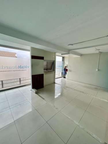  ARRIENDO DE OFICINAS, BOX EN EDIFICIO ARENAS DE AMUNATEGUI, 209 Y 210, 29,66 MT2 CADA UNA.