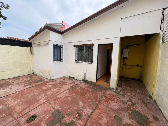 SE ARRIENDA CASA EN VILLA EL AMANECER, QUILLOTA