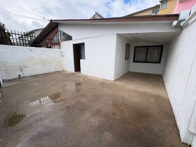 SE ARRIENDA CASA EN VILLA EL AMANECER, QUILLOTA