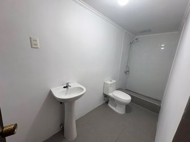 SE ARRIENDA CASA EN VILLA EL AMANECER, QUILLOTA