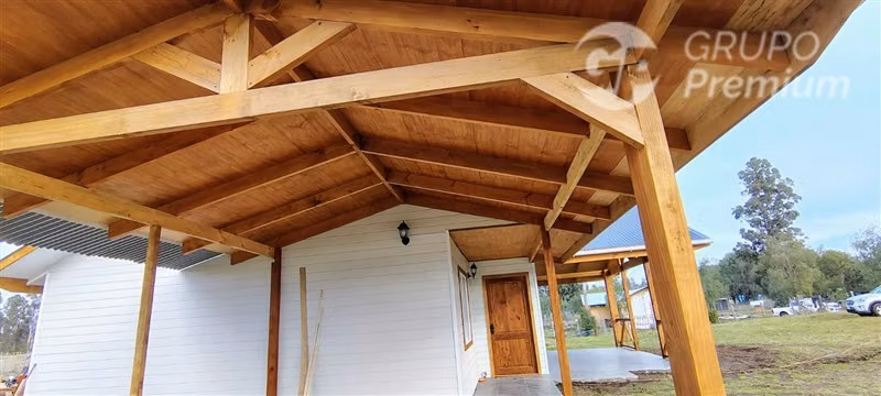 Parcela con casa NUEVA en Pitrufquén camino Villarrica Km20