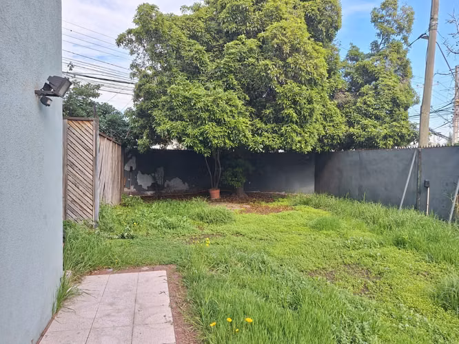 Arriendo amplio departamento con patio exclusivo en Las Condes - Imagen 8
