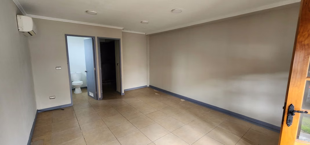 ARRIENDO LOCAL COMERCIAL EN BOSQUEMAR - Imagen 4