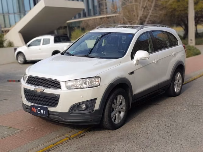 CHEVROLET CAPTIVA IV LT FULL 2.2D 6AT - 2014 | 2657