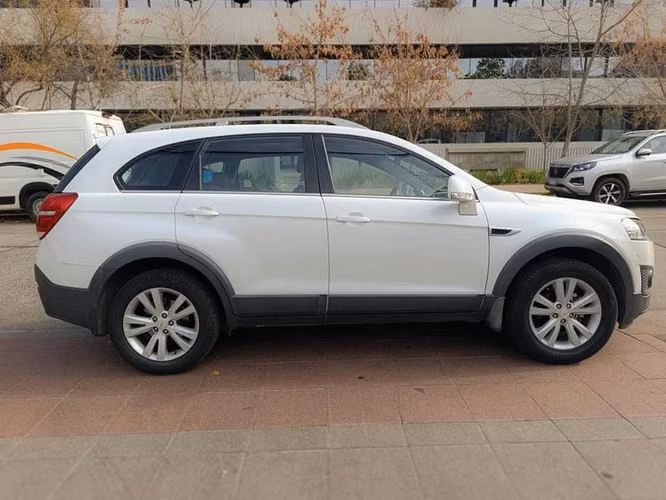 CHEVROLET CAPTIVA IV LT FULL 2.2D 6AT - 2014 | 2657