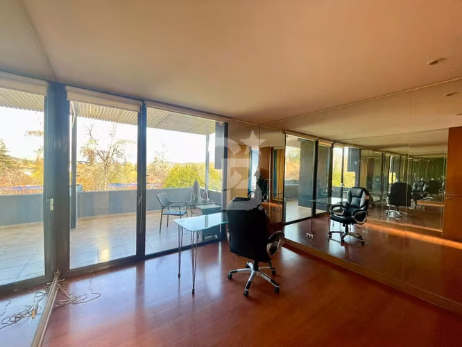 Encantadora Casa Familiar en Zona Exclusiva - Imagen 10