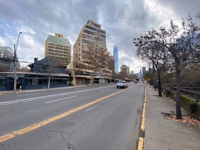 Local Comercial en arriendo en Providencia - Imagen 2