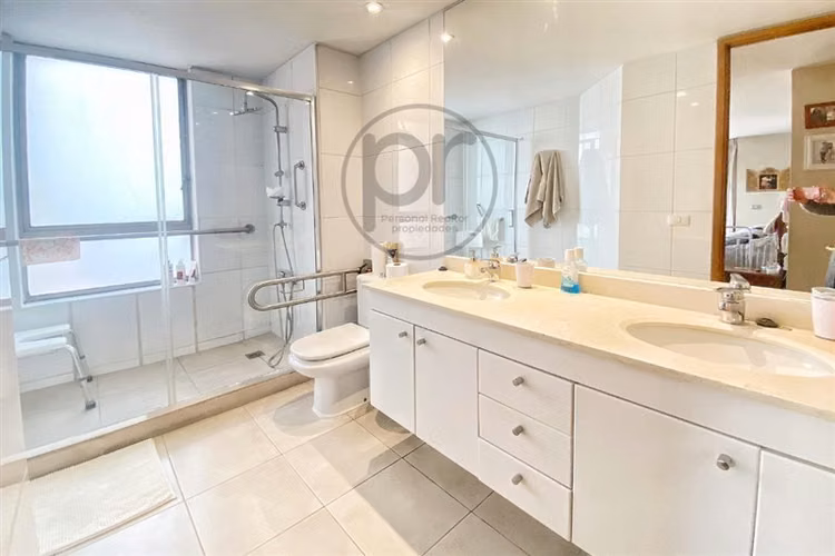 Las Condes, venta elegante depto 4 dorm. Vista y amplitud - Imagen 15