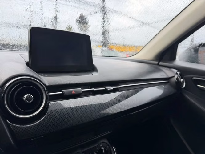 MAZDA 2 2018 - Imagen 14