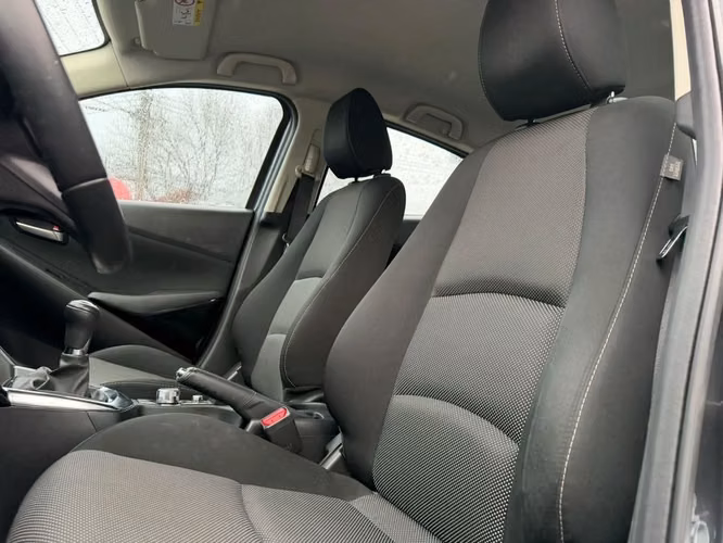 MAZDA 2 2018 - Imagen 12