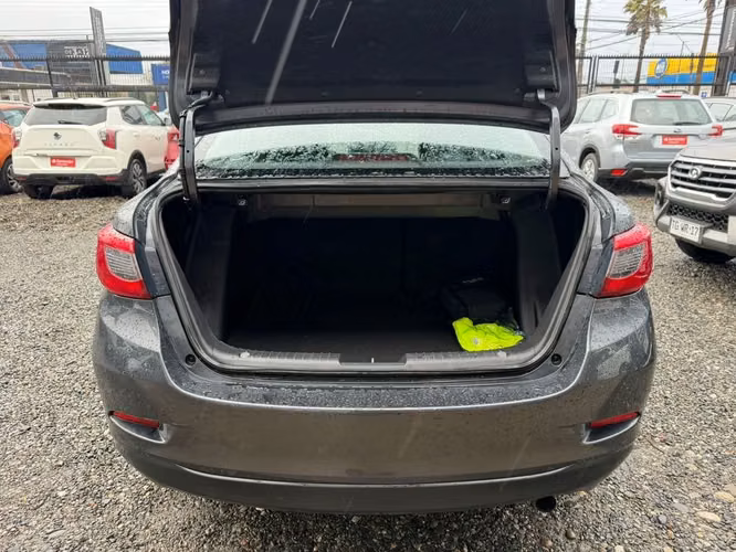 MAZDA 2 2018 - Imagen 7