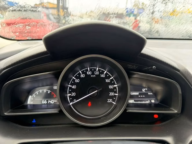 MAZDA 2 2018 - Imagen 9