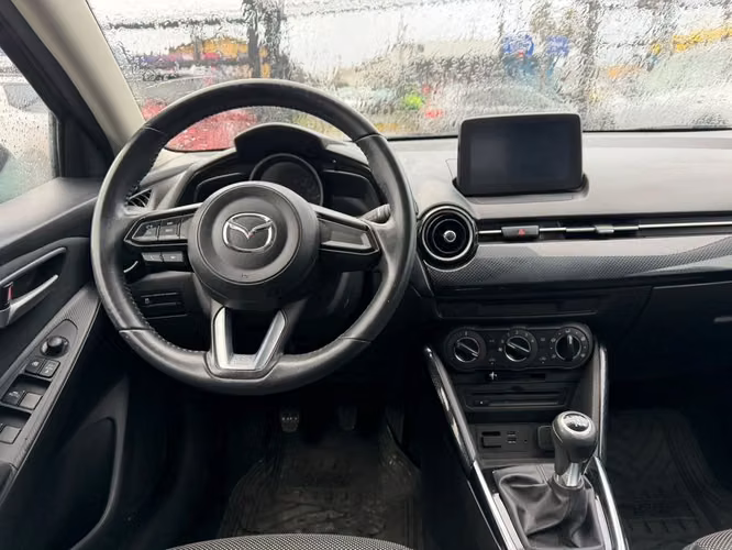 MAZDA 2 2018 - Imagen 13