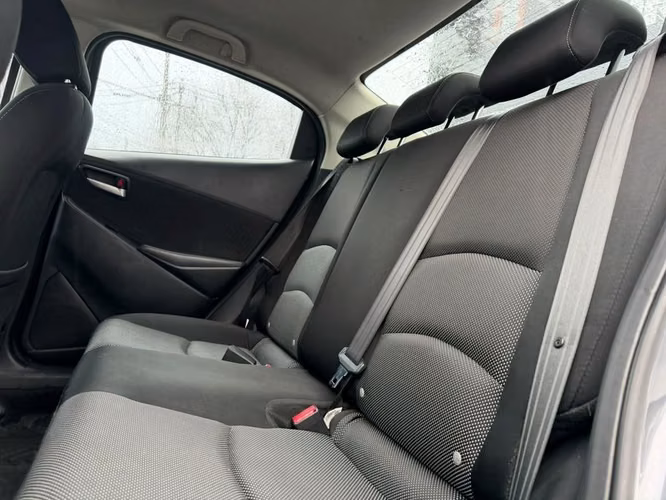 MAZDA 2 2018 - Imagen 15
