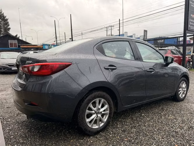 MAZDA 2 2018 - Imagen 5