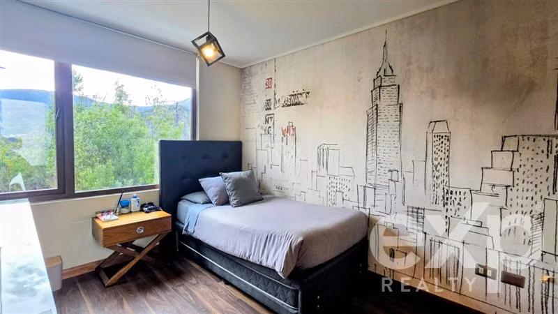 Casa en venta de 4 dorm. en Lo Barnechea
