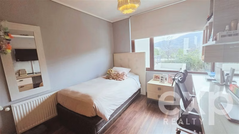 Casa en venta de 4 dorm. en Lo Barnechea
