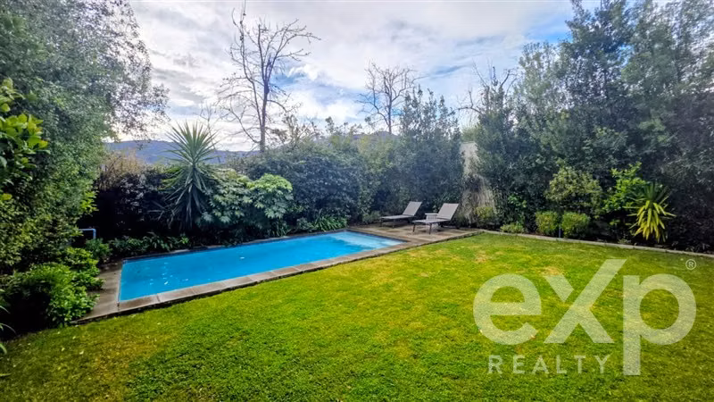 Casa en venta de 4 dorm. en Lo Barnechea