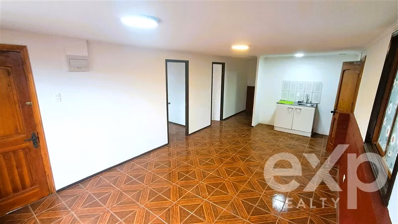 Casa amplia en arriendo 2 dorm - Gran patio - Padre Hurtado