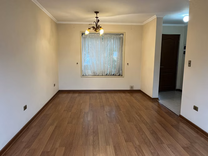Se arrienda amplia y cómoda casa en Lomas de Antilhue - Imagen 2