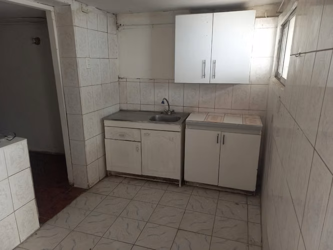 Invierte en Renca: Casa cómoda, con espacios amplios y alto potencial - Imagen 6