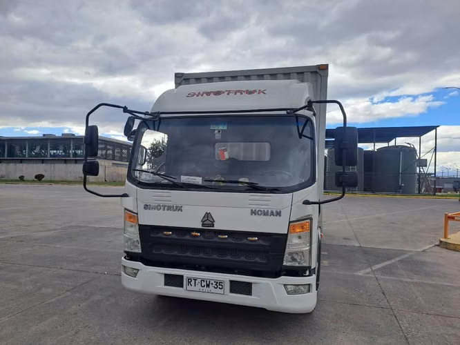 Vendo camion sinotruk