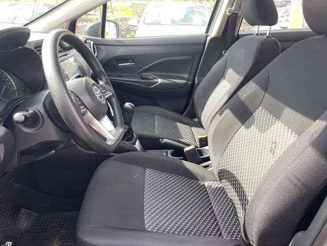 NISSAN VERSA  1.6 2023