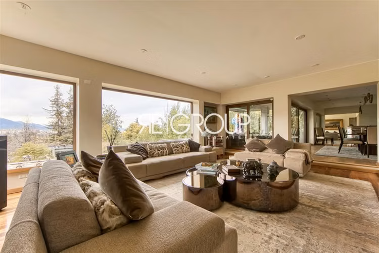 Casa en venta de 5 dorm. en Vitacura - Imagen 4