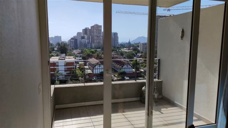 Departamento en venta de 2 dorm. en La Reina