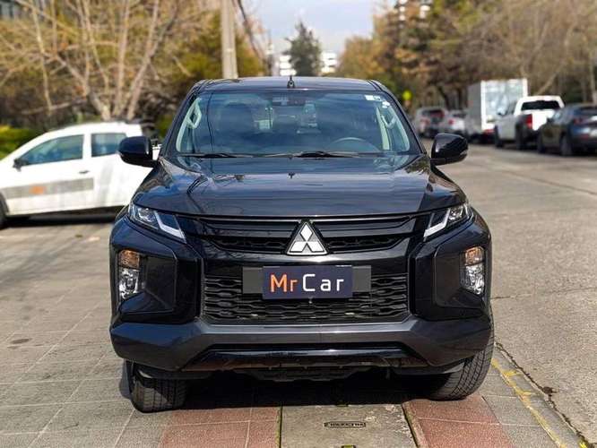 MITSUBISHI L200 2.4 DAKAR MT HP - 2024 | 2586 - Imagen 3
