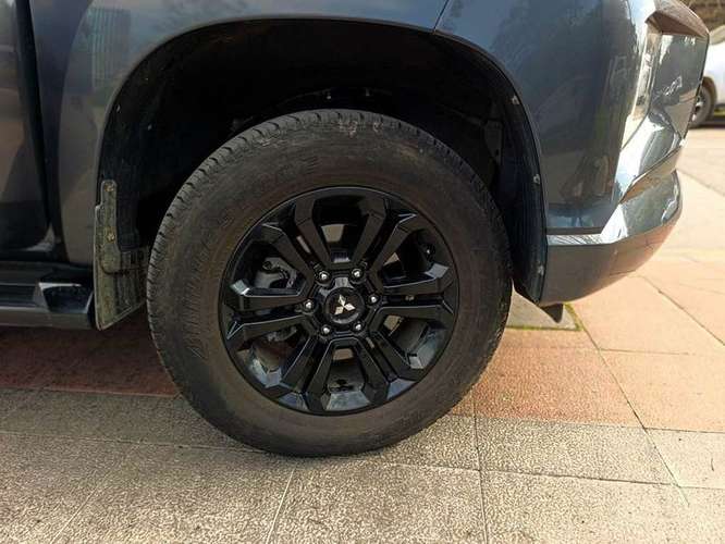 MITSUBISHI L200 2.4 DAKAR MT HP - 2024 | 2586 - Imagen 12