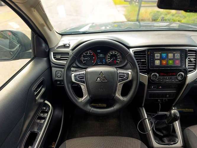 MITSUBISHI L200 2.4 DAKAR MT HP - 2024 | 2586 - Imagen 13