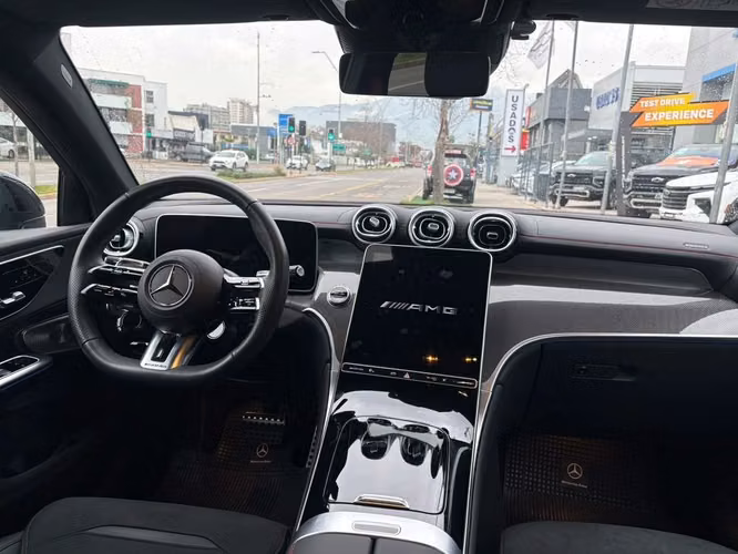 MERCEDES-BENZ GLC 43 2025