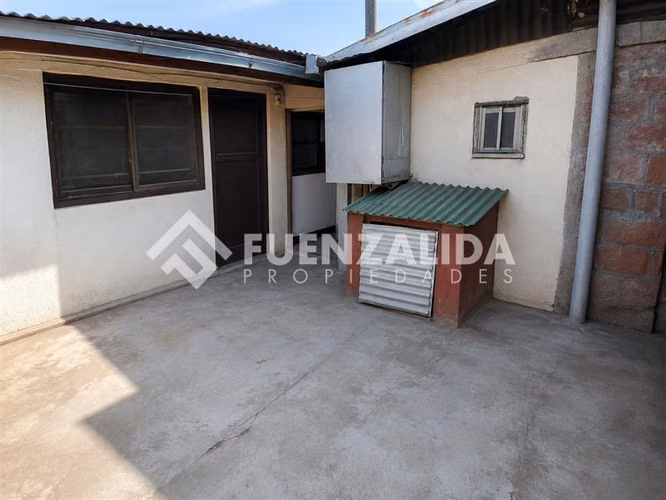 Oportunidad en Pedro Aguirre Cerda: Sitio con Casa de Madera - Imagen 12