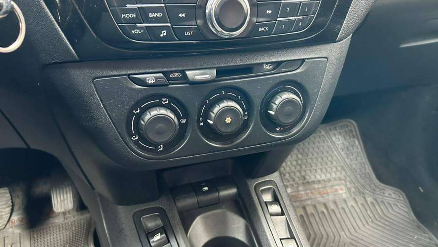 PEUGEOT 301 VTI 1.6 MT (2018)