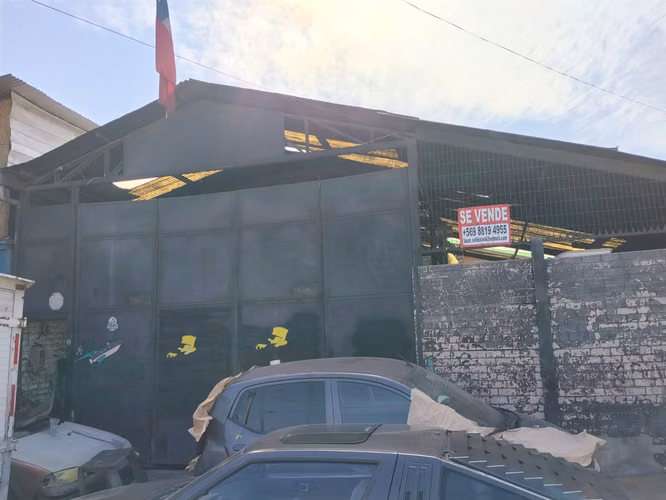 Galpon  200 metros,  Rayen Quitral  costado Avenida costanera