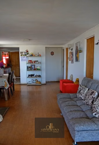 Parcela 5000 mts2 en Venta con Casa y Piscina en Melipilla