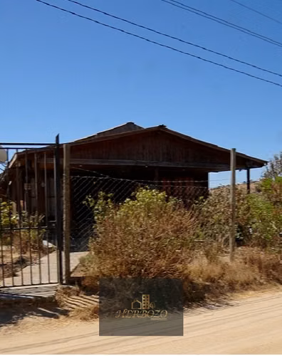 Parcela 5000 mts2 en Venta con Casa y Piscina en Melipilla