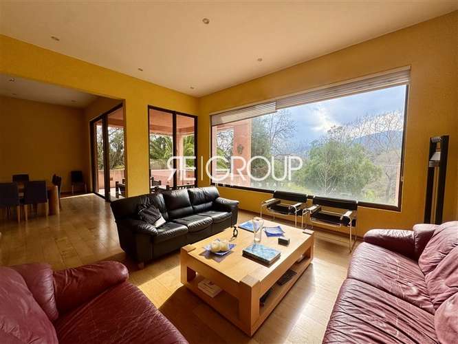 Imponente casa en venta de 5 dorm, 2006 mt/2, Lo Barnechea - Imagen 3