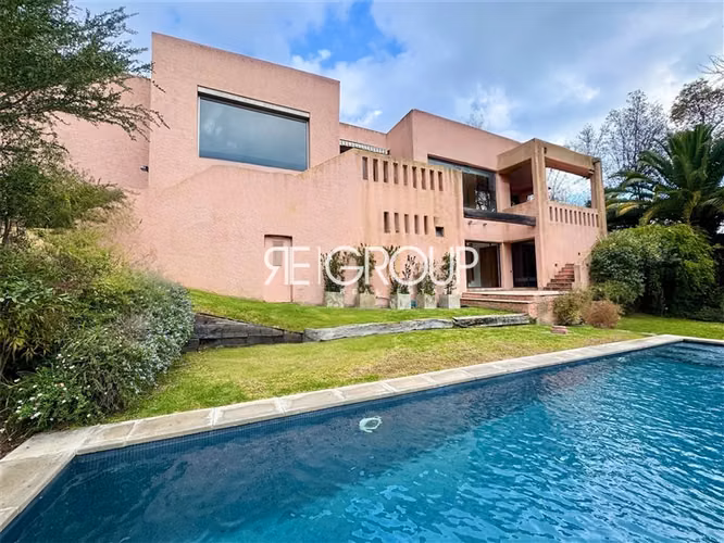 Imponente casa en venta de 5 dorm, 2006 mt/2, Lo Barnechea