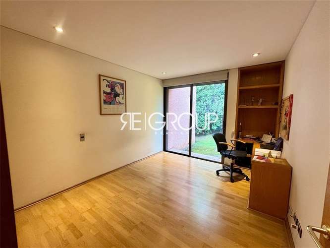 Imponente casa en venta de 5 dorm, 2006 mt/2, Lo Barnechea - Imagen 19