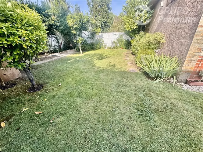 Casa remodelada en venta de 4D/4B/3E en La Reina - Imagen 30