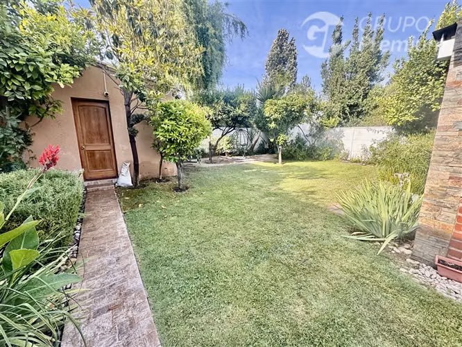 Casa remodelada en venta de 4D/4B/3E en La Reina - Imagen 27