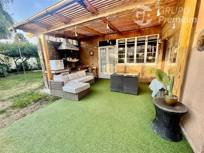 Casa remodelada en venta de 4D/4B/3E en La Reina - Imagen 13